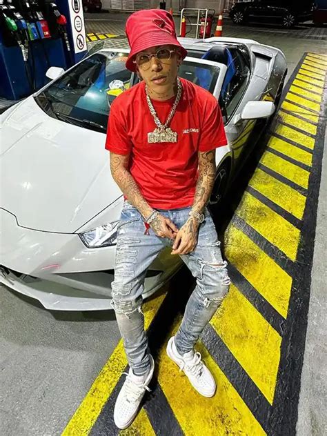 Sfera Ebbasta: Outfits, Clothes, Style and Fashion 